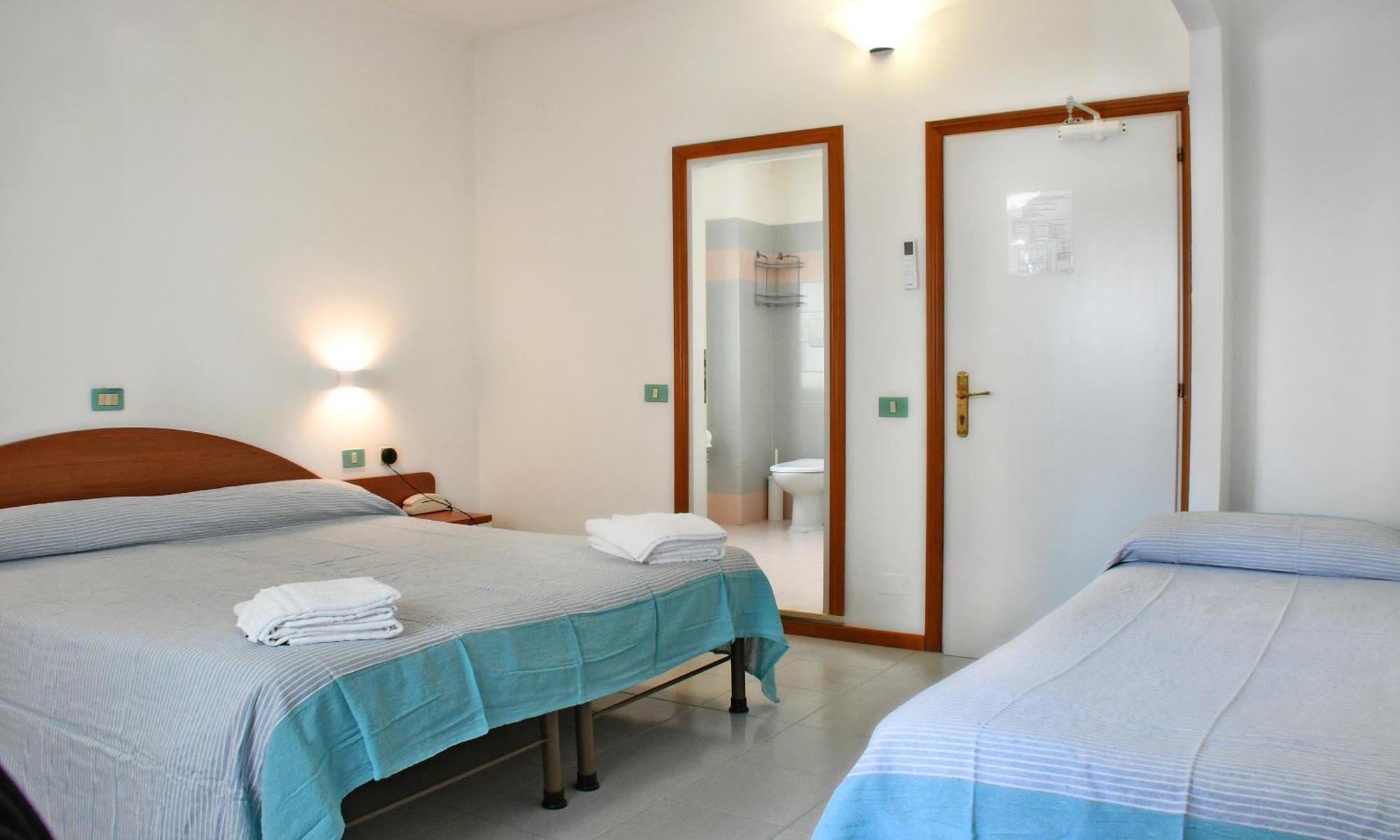 Hotel Exclusive In Pieno Centro - Nuova Gestione 2025 Riccione Exteriör bild