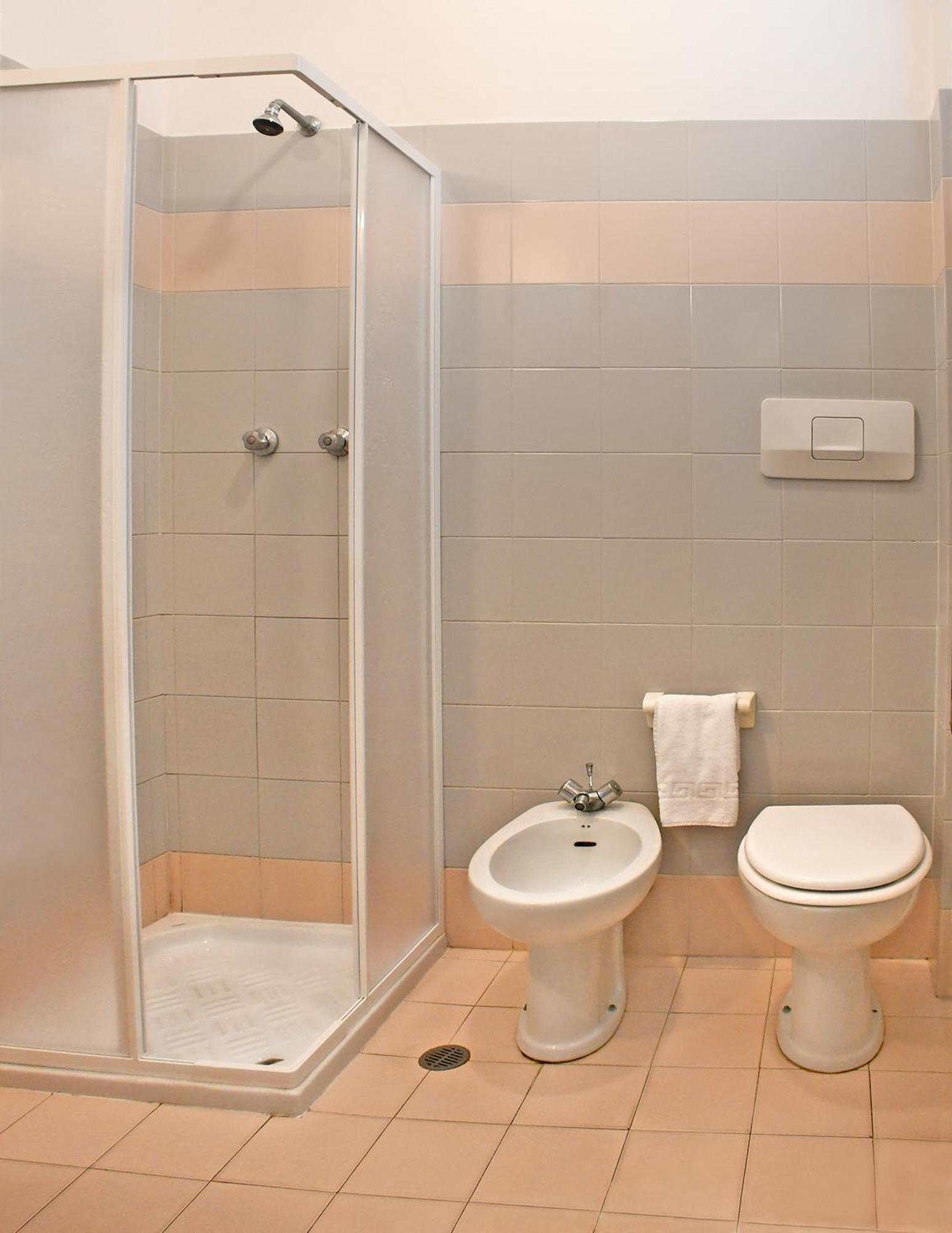 Hotel Exclusive In Pieno Centro - Nuova Gestione 2025 Riccione Exteriör bild