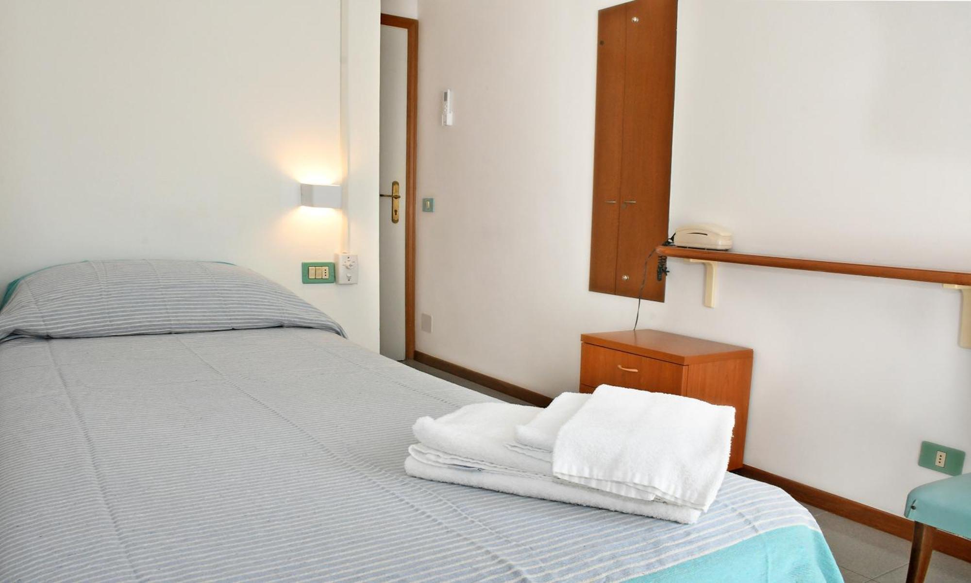 Hotel Exclusive In Pieno Centro - Nuova Gestione 2025 Riccione Exteriör bild